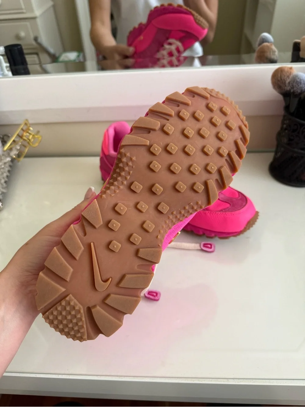 Nike x Jacquemus Air Humara - Picture 3 of 4